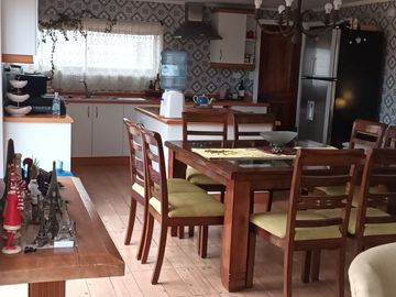 LINDA PARCELA CON 2 CASAS EN CONDOMINIO CONSOLIDADO