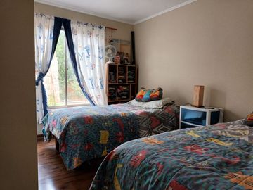 LINDA PARCELA CON 2 CASAS EN CONDOMINIO CONSOLIDADO