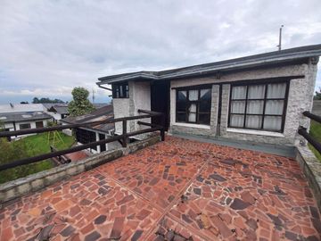 VENTA CASA RUSTICA VALLE DE LOS CHILLOS-ALANGASI  2DOR