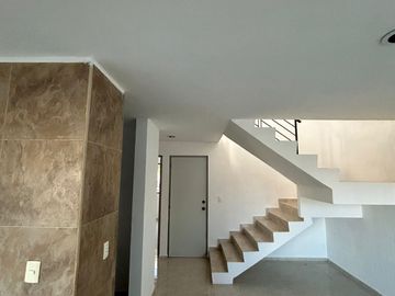 BONITA CASA EN VENTA EN EL FRACCIONAMIENTO LAS AMERICAS