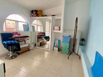 Enorme propiedad de tres niveles en venta. Corregidora Centro de Morelia.