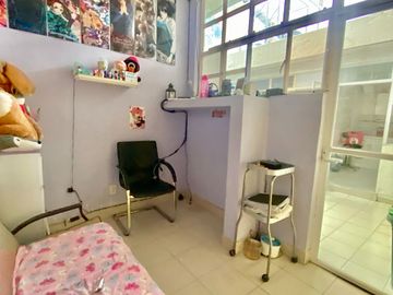 Enorme propiedad de tres niveles en venta. Corregidora Centro de Morelia.