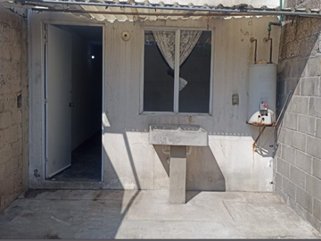 CASAEN VENTA URBI  VILLAS DEL REY, CLARES HUHUETOCA