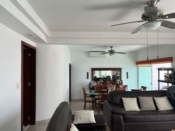 Residencia en venta en Fracc. Playas del Conchal Alvarado Veracruz.