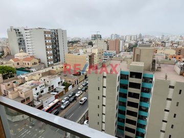 🏙️ Haz Realidad Tu Estilo De Vida Moderno Con Este Flat De Estreno Cerca Al Mar 🌊 Piso 11 En Av. Brasil, Con Alta Proyección De Revalorización 📈 Ce
