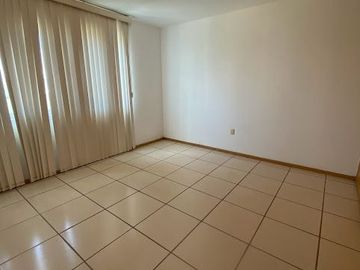 DEPARTAMENTO EN RENTA EN EL MORAL 3 RECAMARAS C/U CON BAÑO