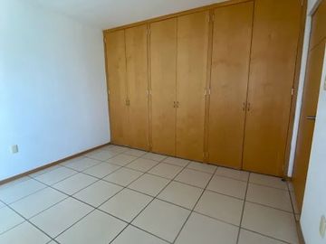 DEPARTAMENTO EN RENTA EN EL MORAL 3 RECAMARAS C/U CON BAÑO
