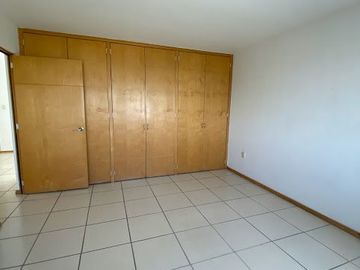DEPARTAMENTO EN RENTA EN EL MORAL 3 RECAMARAS C/U CON BAÑO