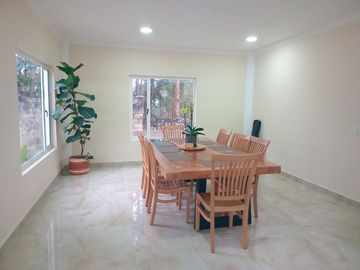 Casa en arriendo en el sector Loma del Escobero, Envigado