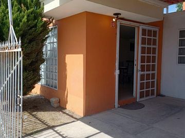 Casa en Renta en Soyaniquilpan, amueblada y con todos los servicios incluidos.