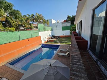 (CVO) CASA EN LOMAS TETELA $5,750,000