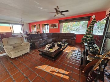 (CVO) CASA EN LOMAS TETELA $5,750,000