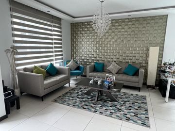 Vendo hermosa casa tumbaco  254000