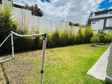 Vendo hermosa casa tumbaco  254000