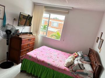 CASA EN CONJUNTO CERRADO
