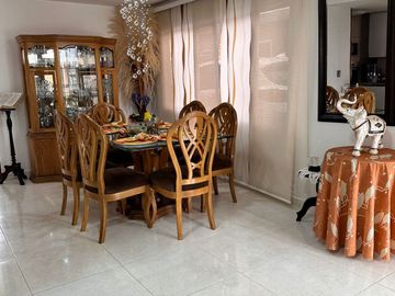 CASA EN CONJUNTO CERRADO