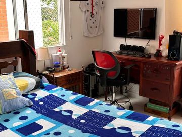 CASA EN CONJUNTO CERRADO