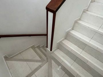 CASA EN CONJUNTO CERRADO