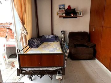 CASA EN CONJUNTO CERRADO