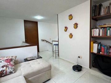 CASA EN CONJUNTO CERRADO