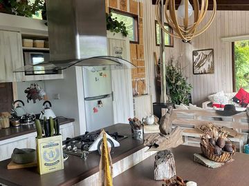 SE vende paraíso en la Tierra, acogedora casa con vista al lago Calafquén