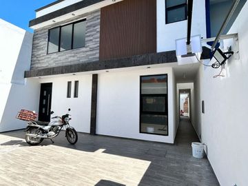 CASA DE CUATRO RECAMARAS EN VENTA BOCA DEL RIO