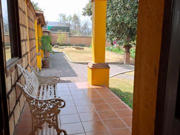 Renta Casa sola en San Miguel Tlaixpan, Texcoco, con 900 m2 de jardín¡