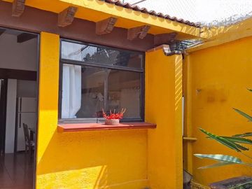 Renta Casa sola en San Miguel Tlaixpan, Texcoco, con 900 m2 de jardín¡