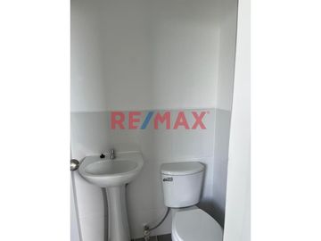 Departamento En Alquiler De Estreno En Primer Piso Con Cochera En Las Palmeras Centenario // ID: 1129620