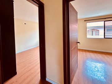 Casa de venta 5 dormitorios en Cuenca Ecuador