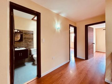 Casa de venta 5 dormitorios en Cuenca Ecuador