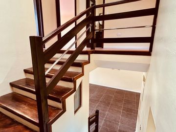 Casa de venta 5 dormitorios en Cuenca Ecuador