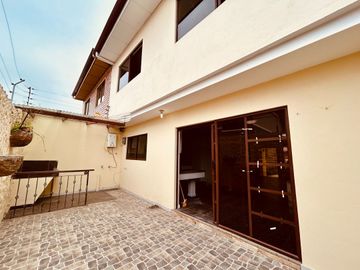 Casa de venta 5 dormitorios en Cuenca Ecuador