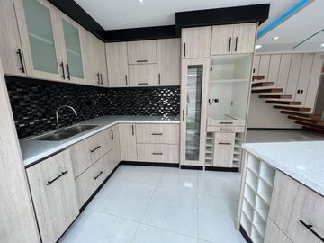 Venta de Casa por estrenar- ubicado en Ricaurte