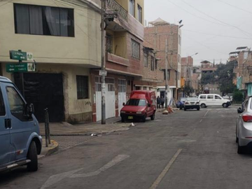 Venta de Casa Como Terreno en Cercado de Lima