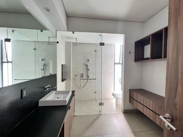 Departamento en venta Junto a Puerta del Bosque, 2 Rec, 2.5 B, 2 estacionamientos