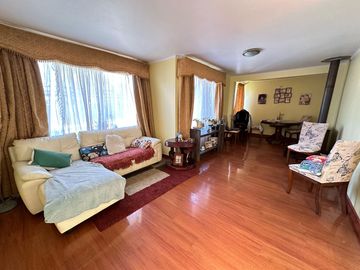 Ibacache Propiedades vende Casa en Los Aromos Chiguayante