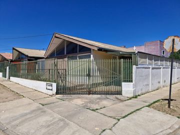 SE VENDE HERMOSA CASA, VILLA ALEMANA GRAN TERRENO IDEAL PARA INVERSIÓN