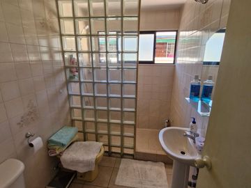 SE VENDE HERMOSA CASA, VILLA ALEMANA GRAN TERRENO IDEAL PARA INVERSIÓN