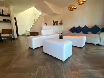 CASA EN VENTA EN NUEVO ALTATA EN PRIVADA VILLAS DEL MAR A ORILLA DE LAGO