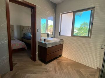 CASA EN VENTA EN NUEVO ALTATA EN PRIVADA VILLAS DEL MAR A ORILLA DE LAGO