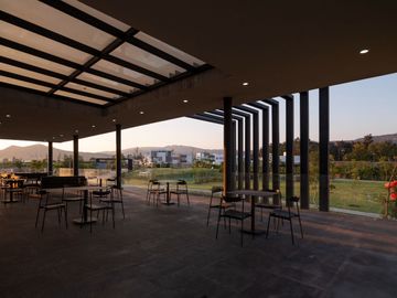 CASA EN VENTA GALERIAS SANTA ANITA 3 HABITACIONES ACABADOS DE MARMOL