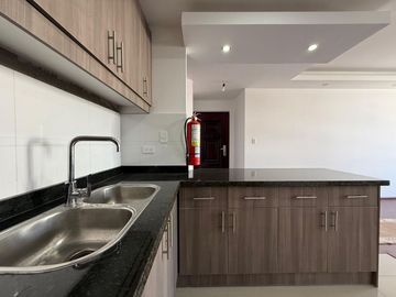 VENTA Departamento en Urb Jardines de Amagasí Quito Embajada Americana De los Guayacanes y Avigiras
