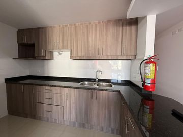 VENTA Departamento en Urb Jardines de Amagasí Quito Embajada Americana De los Guayacanes y Avigiras