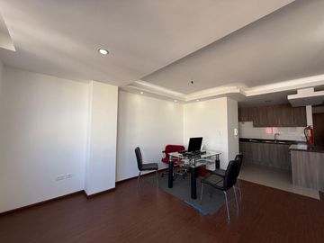 VENTA Departamento en Urb Jardines de Amagasí Quito Embajada Americana De los Guayacanes y Avigiras