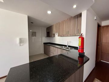 VENTA Departamento en Urb Jardines de Amagasí Quito Embajada Americana De los Guayacanes y Avigiras