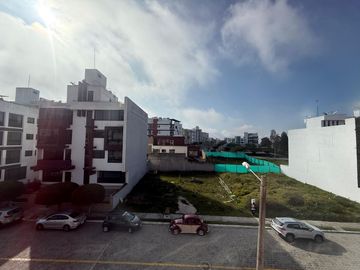 VENTA Departamento en Urb Jardines de Amagasí Quito Embajada Americana De los Guayacanes y Avigiras