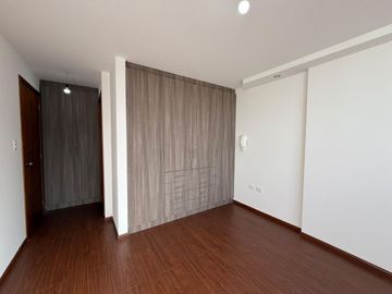 VENTA Departamento en Urb Jardines de Amagasí Quito Embajada Americana De los Guayacanes y Avigiras