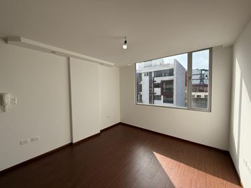 VENTA Departamento en Urb Jardines de Amagasí Quito Embajada Americana De los Guayacanes y Avigiras