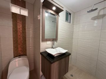 VENTA Departamento en Urb Jardines de Amagasí Quito Embajada Americana De los Guayacanes y Avigiras